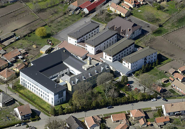 Föri oktatási központ